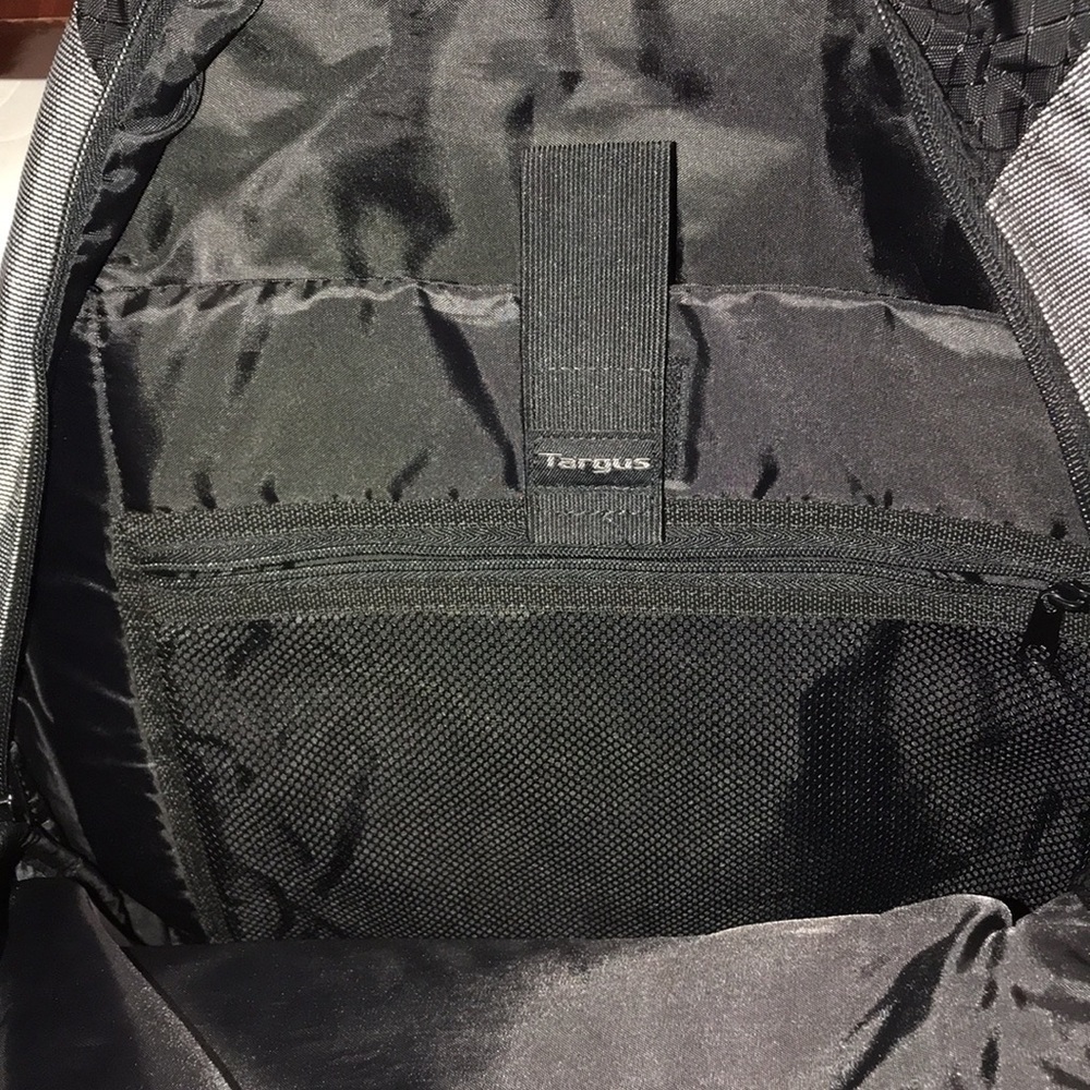 Targus Bookbag/Backpack - Picture 6 of 16